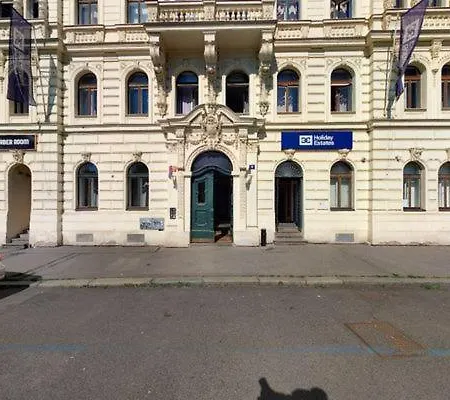 Apartamento Olive Garden With Garage Praga